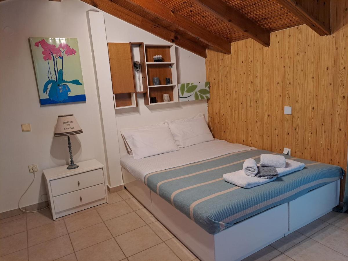 Attic Apartment Nea Moudania Exterior photo